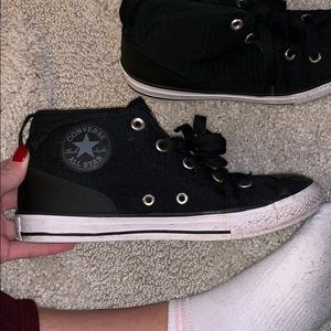Kids converse